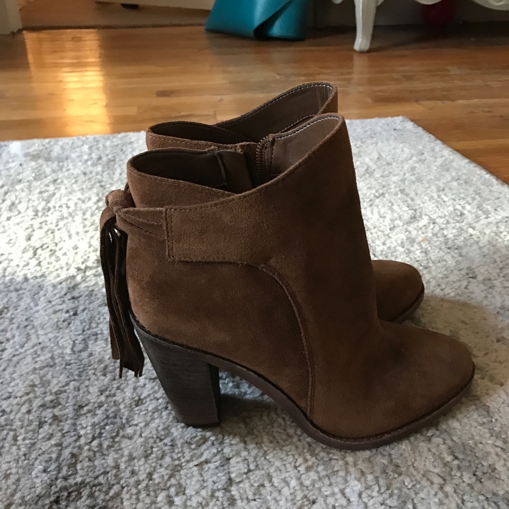 Vince Camuto Linford Booties - Picture 2 of 3